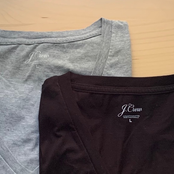 Set of 2 J Crew Cotton V-Neck T-Shirts, Large - Picture 2 of 11
